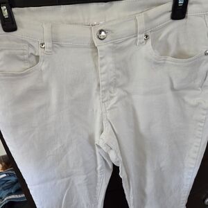Women"s White Jeans - Classic Slim Fit Stretch Jeggings